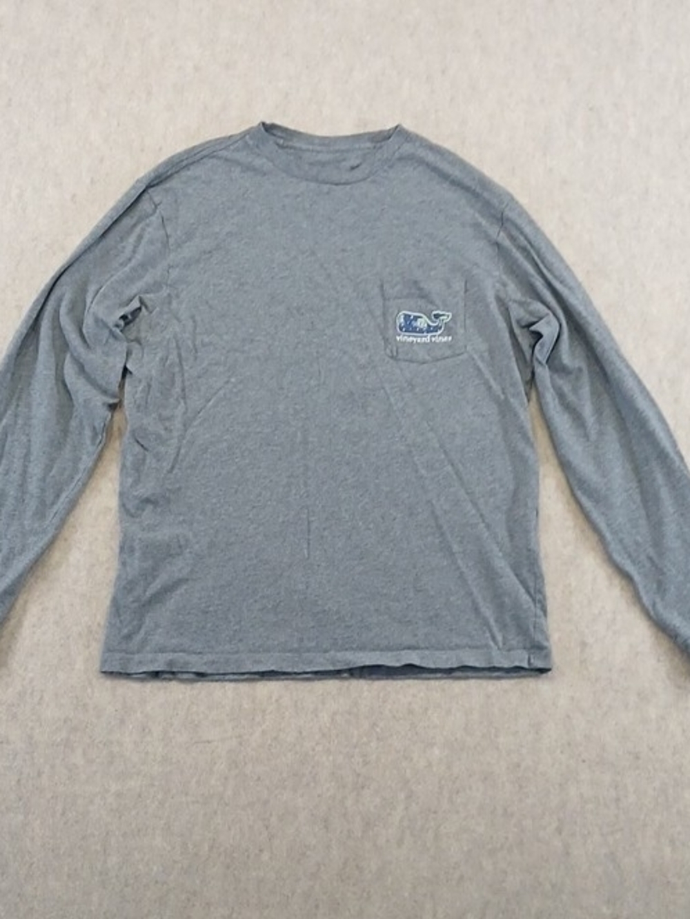 Vineyard Vines Men's Long-Sleeve Pocket Tee in Heather Gray with Logo Size S